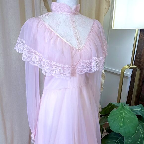 Victorian Pink Bridal Nightgown 70s Coquette Romantic Feminine Union SM MED - Picture 3 of 15